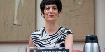 Elma Saiz durante la comparecencia sobre la ampliación del 40 % del Complemento de Ayuda a la Infancia del IMV